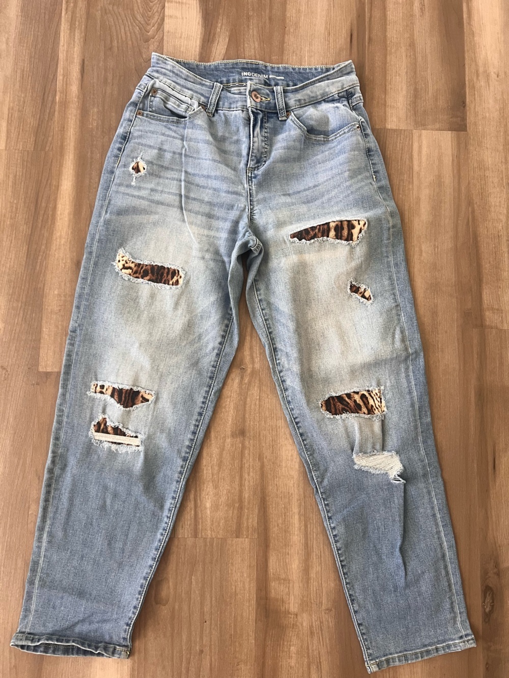 INC International Concepts Light Blue Boyfriend Jeans with Leopard Patch